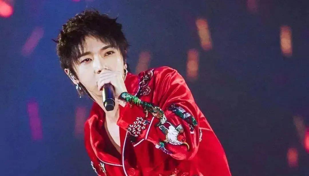 开着私人飞机,随便张口就是70万_华晨宇_黄子韬_家庭