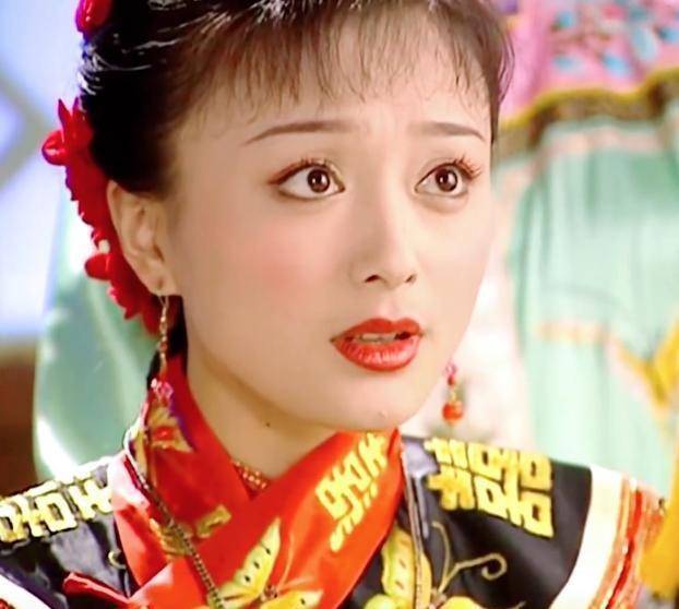 中的心机女孩知画,到《又见一帘幽梦》中强势女孩绿萍,秦岚饰演的都是