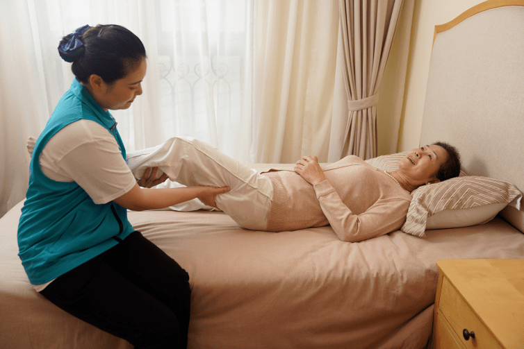 "健康老龄,无压疮:预防压疮,从现在开始"_老年人_护理_皮肤