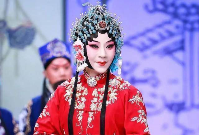 迟小秋演出必唱《锁麟囊》,返场观众喊"被纠缠"我就唱女起解_程派