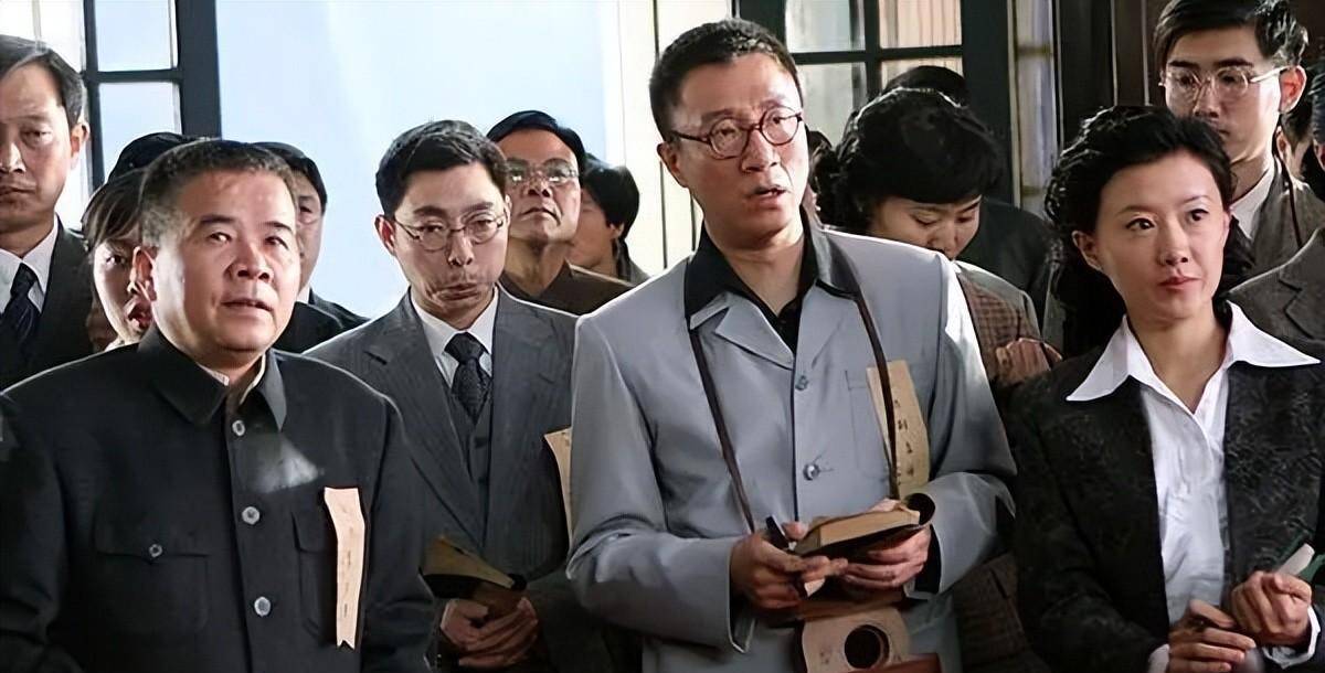 周星驰戏份全被删,成龙镜头能免则免,韩三平到底何许人也_电影_张国立