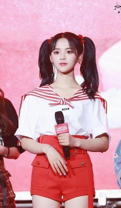 杨超越向美少女战士致敬,双扭的造型可爱又可爱,网友:我有一颗少女心