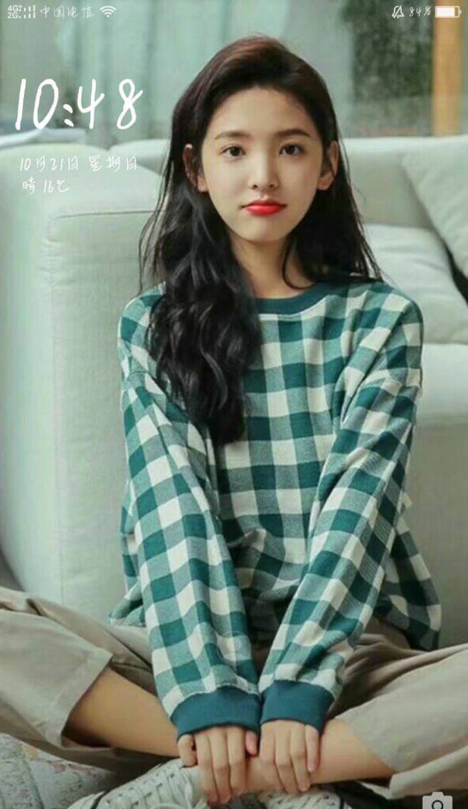 模特出身靠初恋脸爆火,2次碰瓷王思聪,章若楠为何被郭敬明力捧_章诺楠