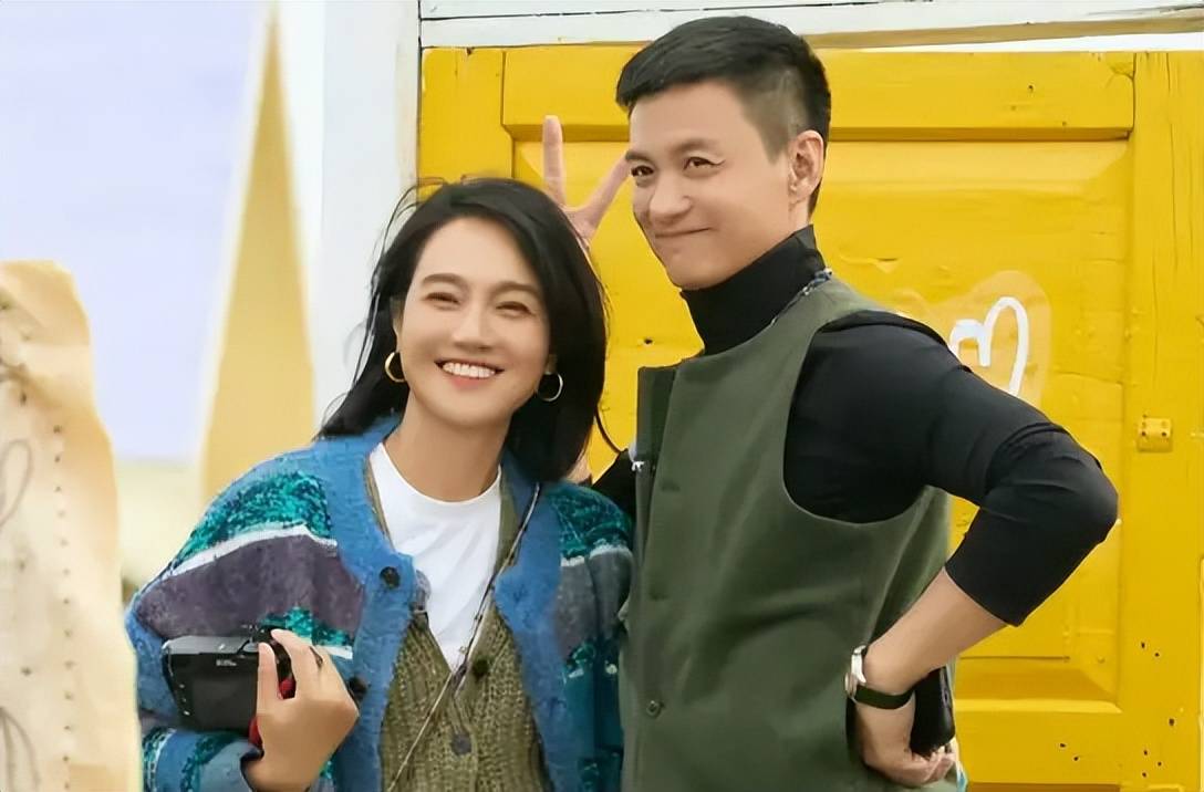 周一围:谈恋爱替被骗女友还2000万贷款,黑粉老婆在外胡说八道,委屈