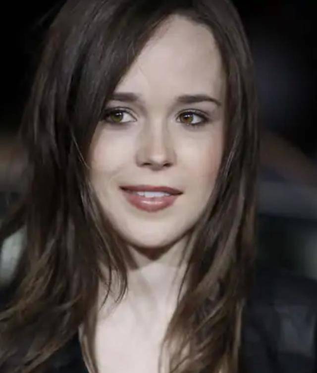 艾伦佩吉被曝变性,变男人晒泳装照,超帅腹肌太吸睛_艾略特_emma_五官