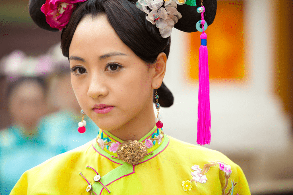 "黄文秀"杨蓉的清醒,是娱乐圈的幸运_表演_角色_反派