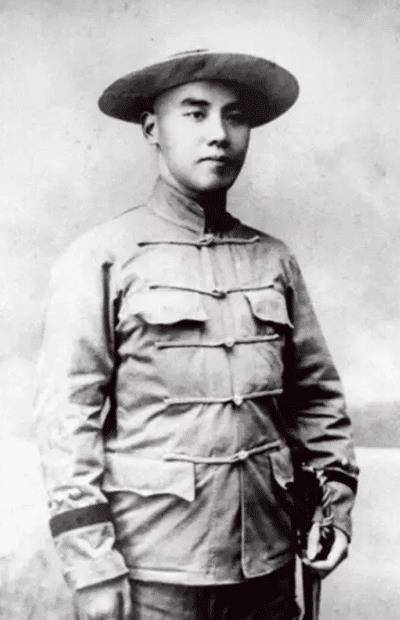 袁克定:一心想当太子,养男宠,爱挥霍,晚年靠老仆捡窝头养活_袁世凯_李