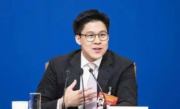 网友深扒后惊呆了,其他明星加起来不及零头_霍启刚_武汉_数字