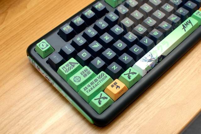 潮物分享:珂芝上新Z98 IP定制款机械键盘,二次元爱好者必入