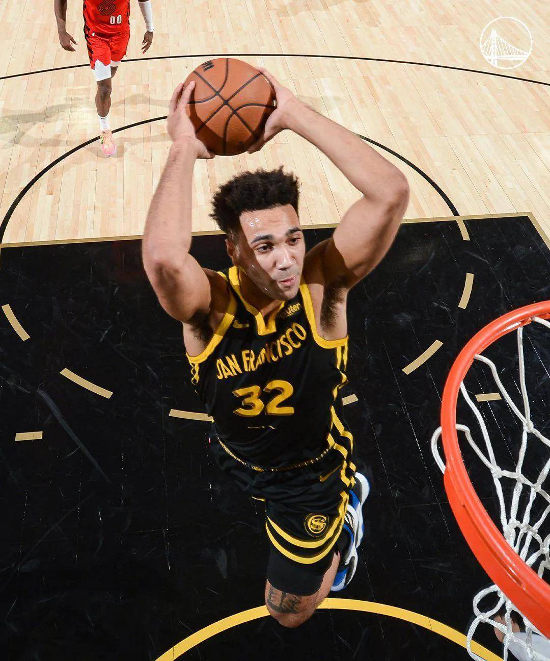 勇士自己的戴维斯!勇士也有钉板大帽!_卢尼_比赛_能力