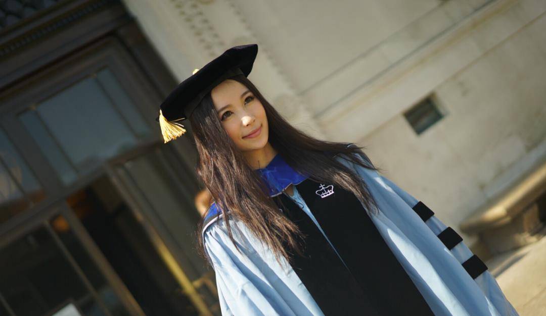 其实金兜兜是北京人,家庭条件优越.