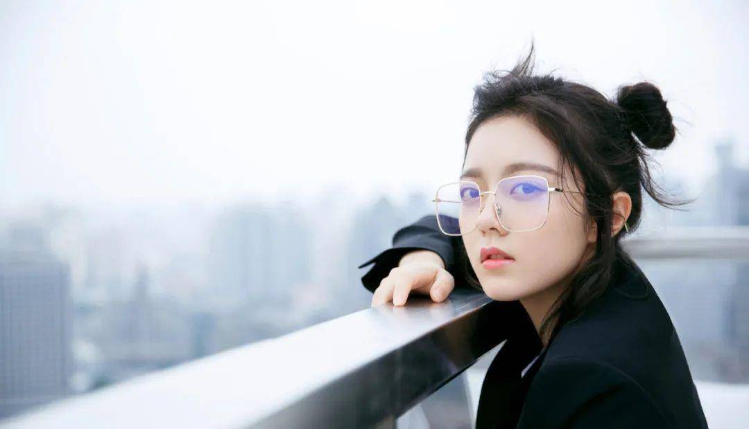 郭麒麟张含韵恋爱?花心男星被女友找人打_资源_团队_节目