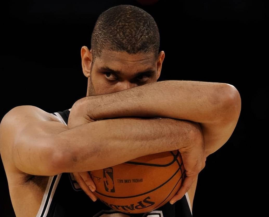 nba仅4人做到,现役1人_科比_赛季_邓肯