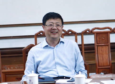 后从清华校长任上,提拔到环保部任部长.