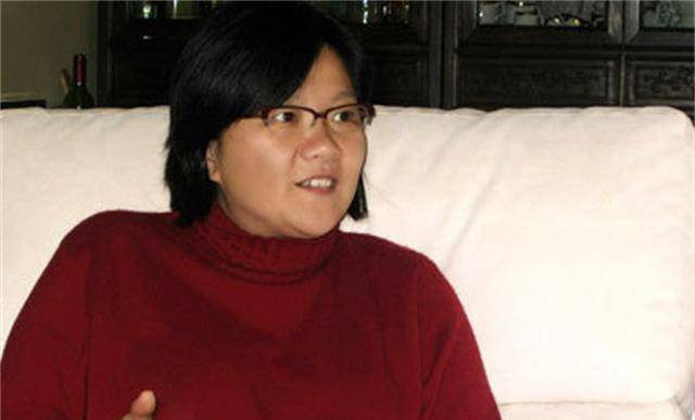 洪晃:如果我老了,也要住到暗无天日的高楼养老院里,那我宁愿死_生活