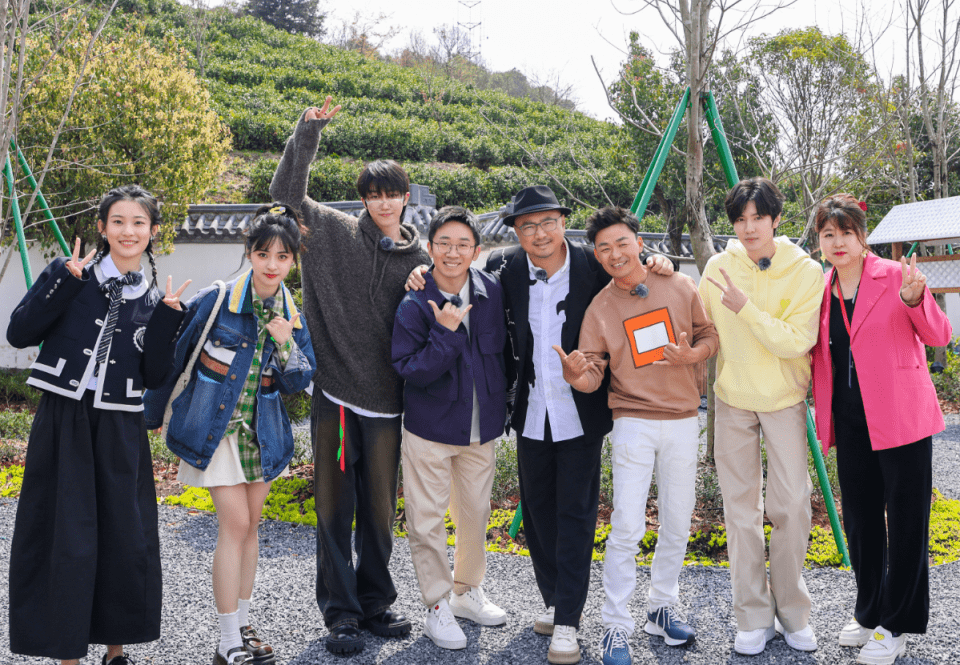 又一旅行综艺录制在即,沈腾,杨洋,范丞丞或将合体_迪丽热巴_嘉宾_玫瑰