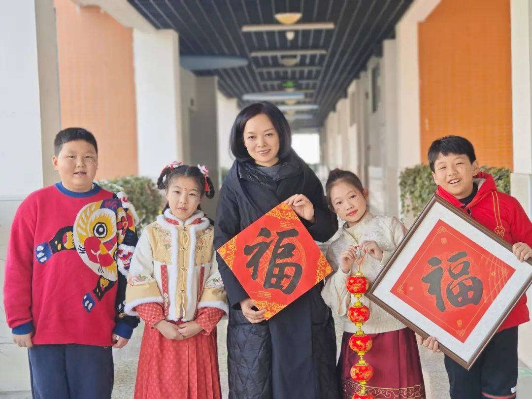 成都校園長新年送祝福!_教育_鐵中_黨委書記