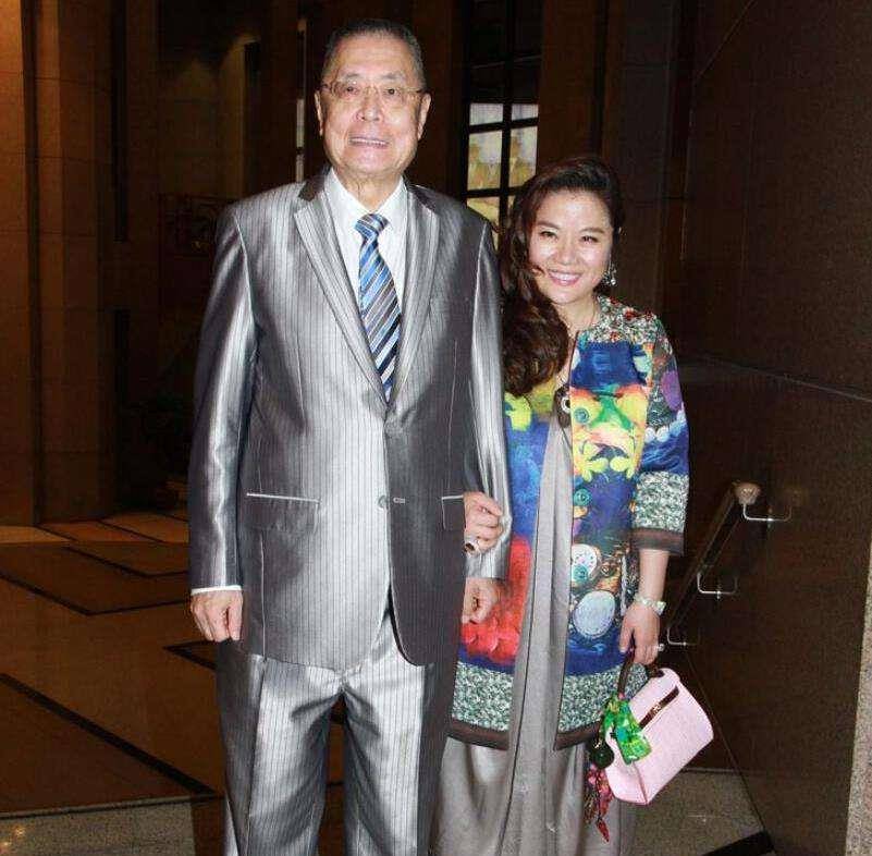 钢琴家刘诗昆:一生结婚3次,娶过叶帅女儿,81岁与爱徒生下一女_叶向真