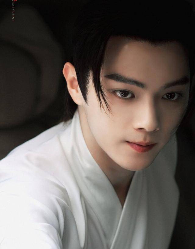 看完许凯拍戏的花絮,终于明白他为什么这么火!_身材_演技_外表