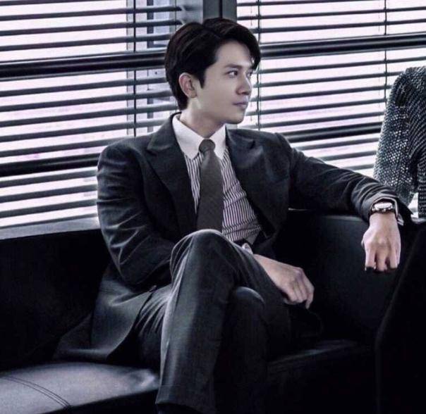 15岁荣梓杉身高直逼190cm,其实圈内的高个小童星不在少数_黄天崎_秦昊