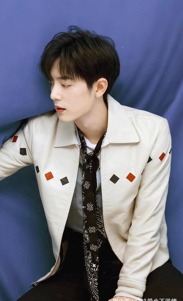 和肖战参加《明日之子》的王竟力力挺肖战!网友:王一博快跑!