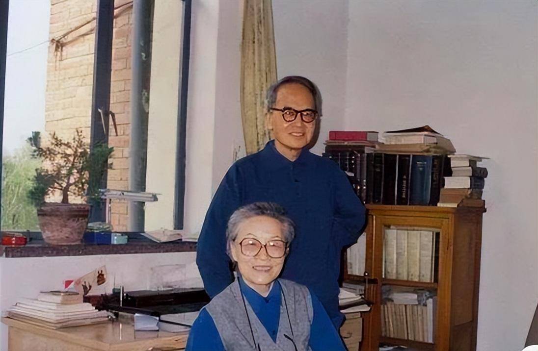 1分神作!一部催人泪下,适合深夜静静阅读的作品_杨绛_钱瑗_女儿