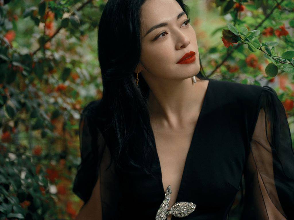 杨幂性感,佟丽娅优雅,杨颖黯然失色,刘亦菲艳压群芳_礼服_造型_设计