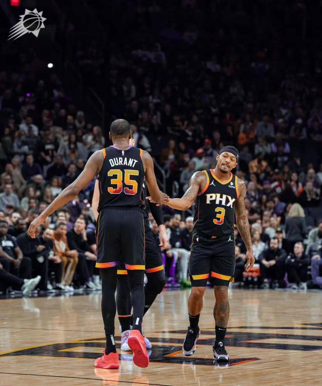 拉屎! 77磅!三巨头!他终于首发_比尔_比赛_太阳