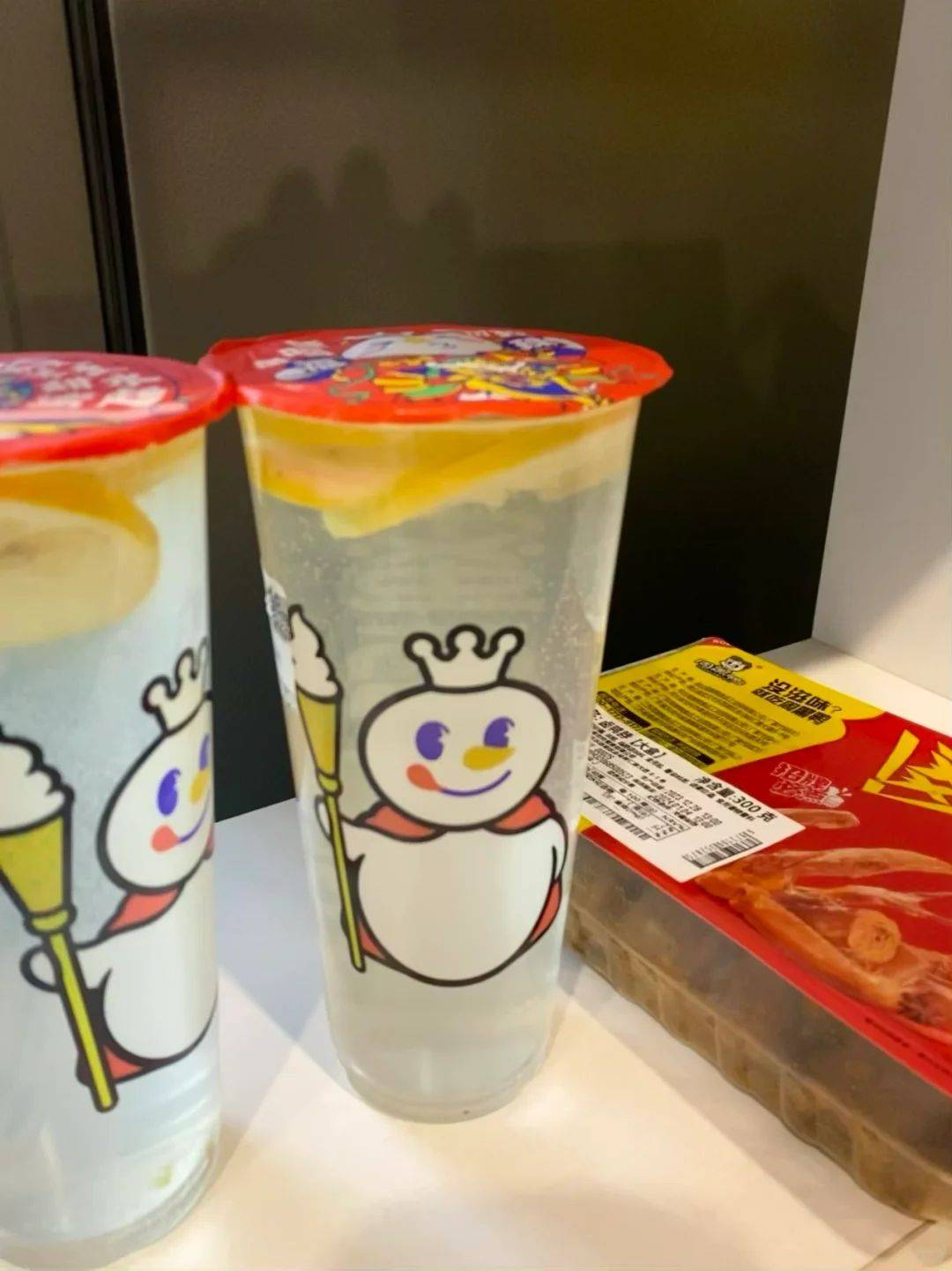 张红甫蜜雪冰城雪王柠檬水: 新鲜爽口,性价比超高!_小吃_美味_口感