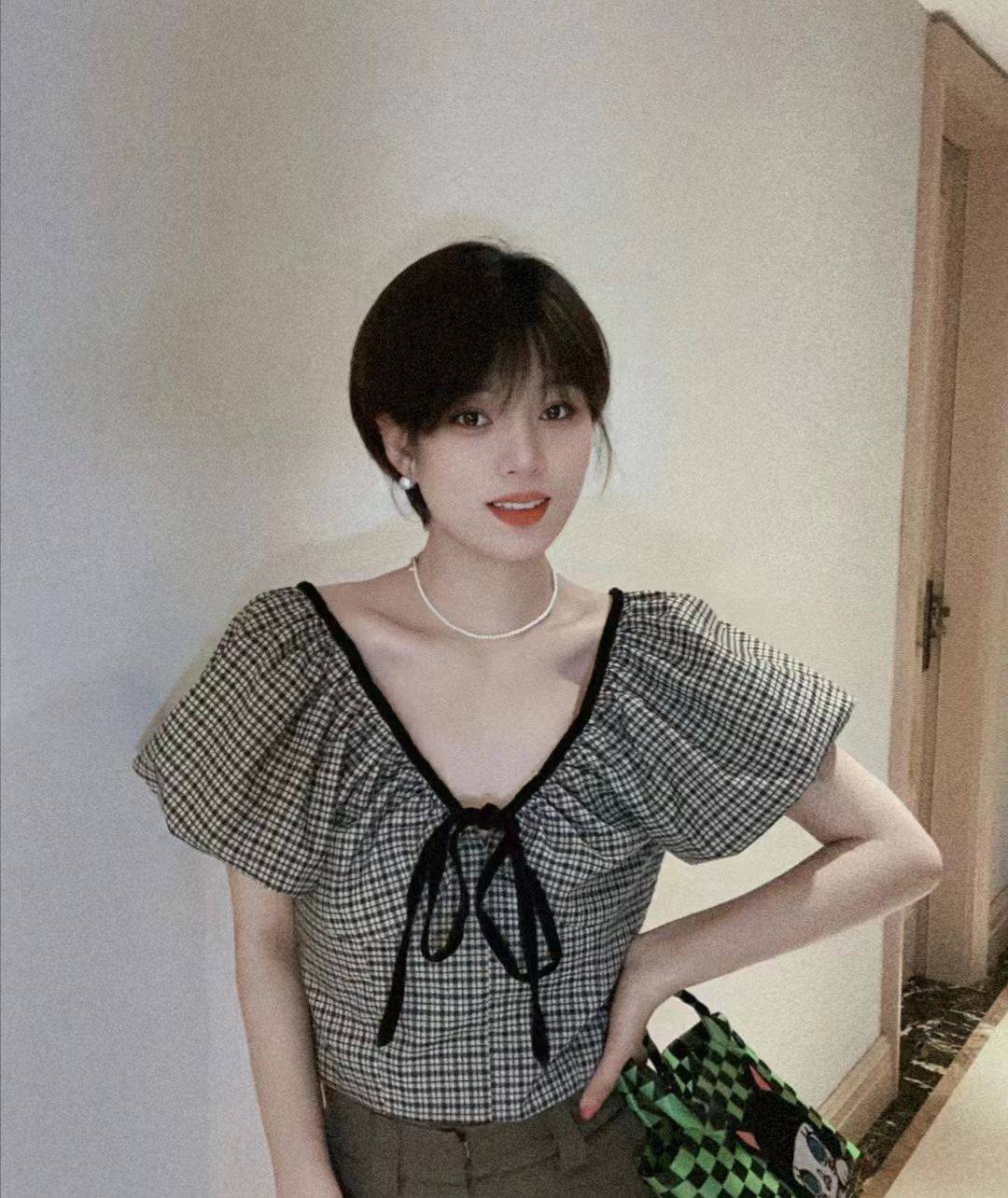 都可试试这款露耳短发,利落洋气还显脸小_发型_头发_耳朵