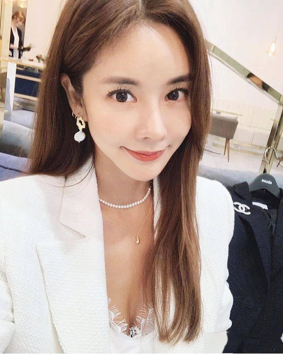 更要命的是,你绝对想象不到,这个叫金俊熙的女人,竟然是位44岁的阿姨!