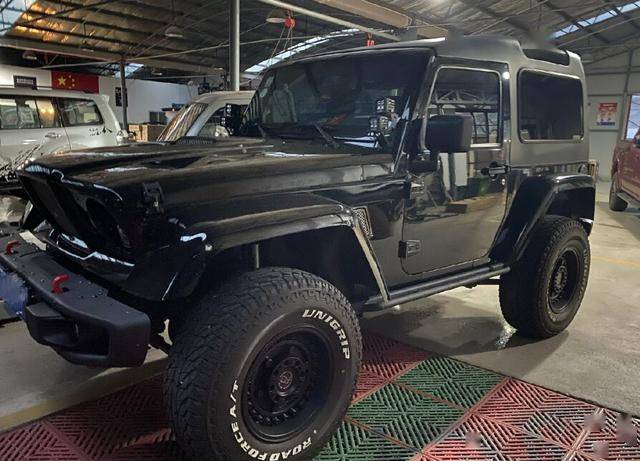 复古版jeep牧马人亮相!个性外观 2.0t动力,比路虎卫士还帅气