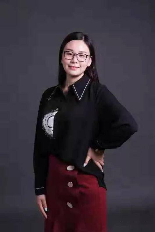 商界潍坊企业家俱乐部副秘书长辛晓燕女士