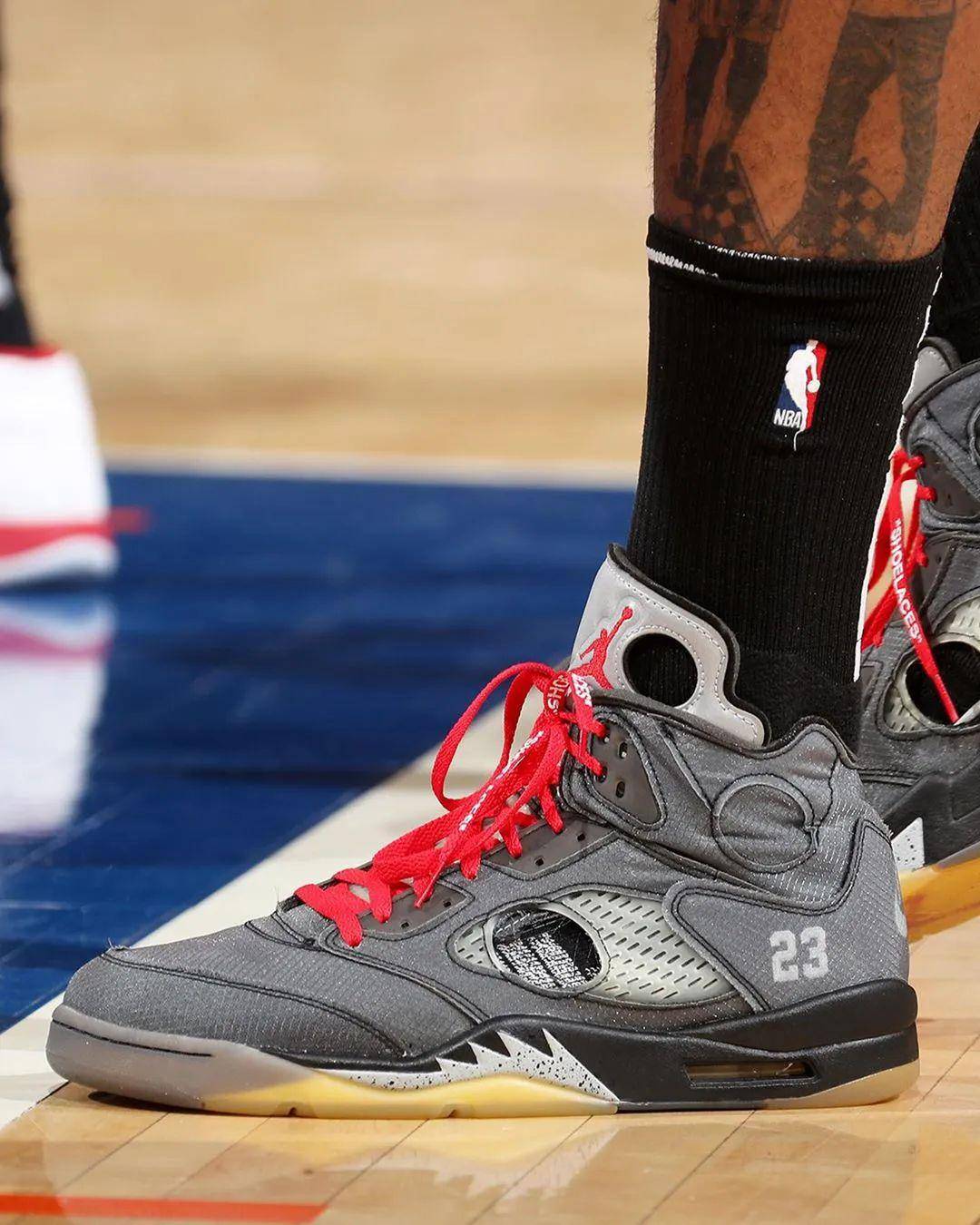 鞋王塔克,想穿什么就穿什么!