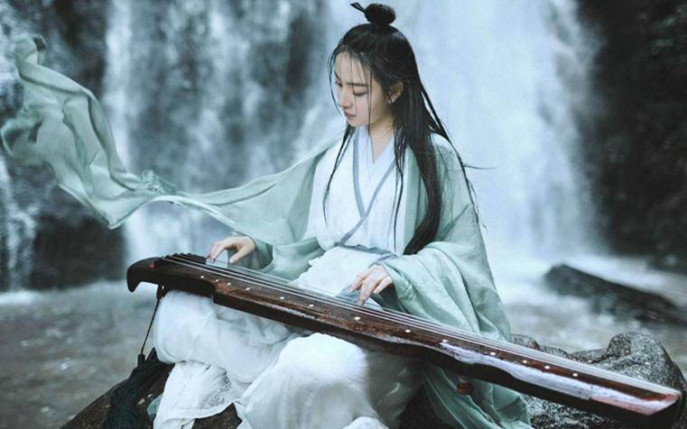 弹古琴的女人与书法的邂逅,美到了骨子里!_乐坊