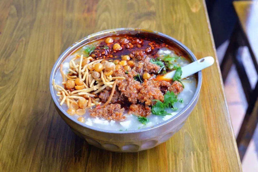 李八娘的  豆腐脑分量足,味道好