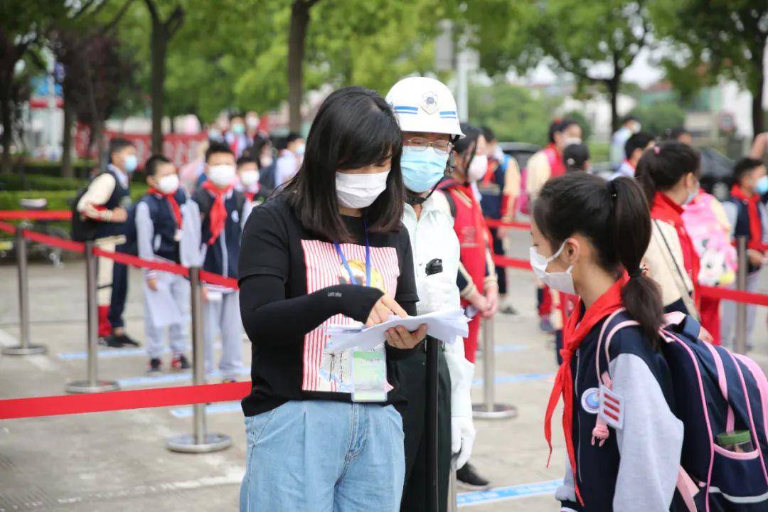 实验小学朱行中学蒙山中学学府小学钱圩小学新农学校金卫小学返回搜狐