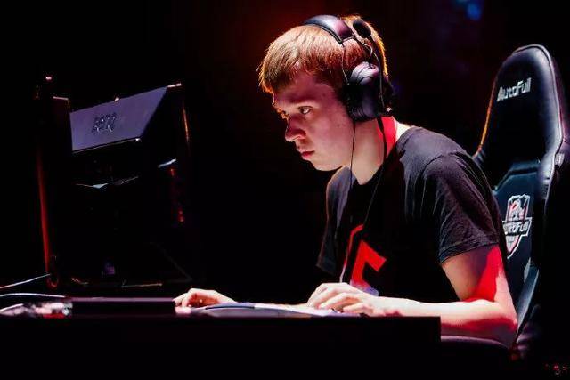 lyn神勇夺魔兽赛事含金量最高黄金联赛冬季赛冠军 奖金25万