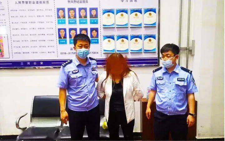 拘留廊坊某村卖淫女当街拉客被抓