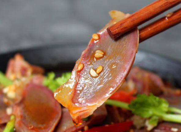 是时候喝小酒吃小菜了姜汁松花蛋简单又下饭凉拌鸭胗味道赞