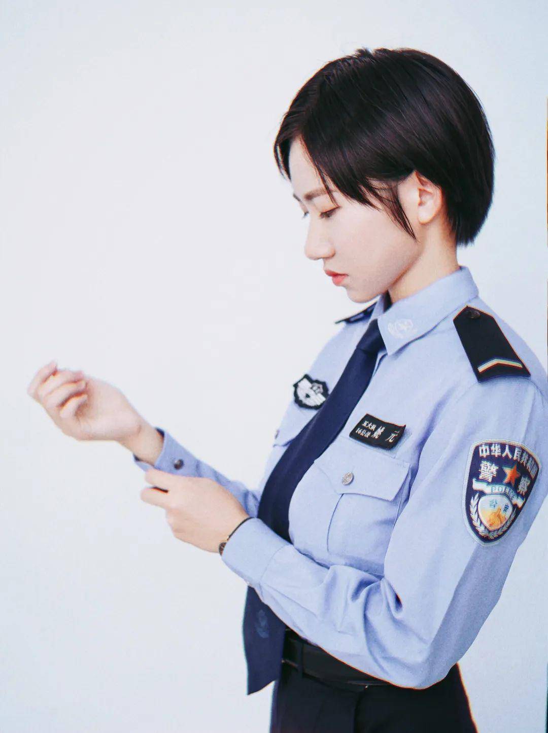 警校女生发型标准图片图片