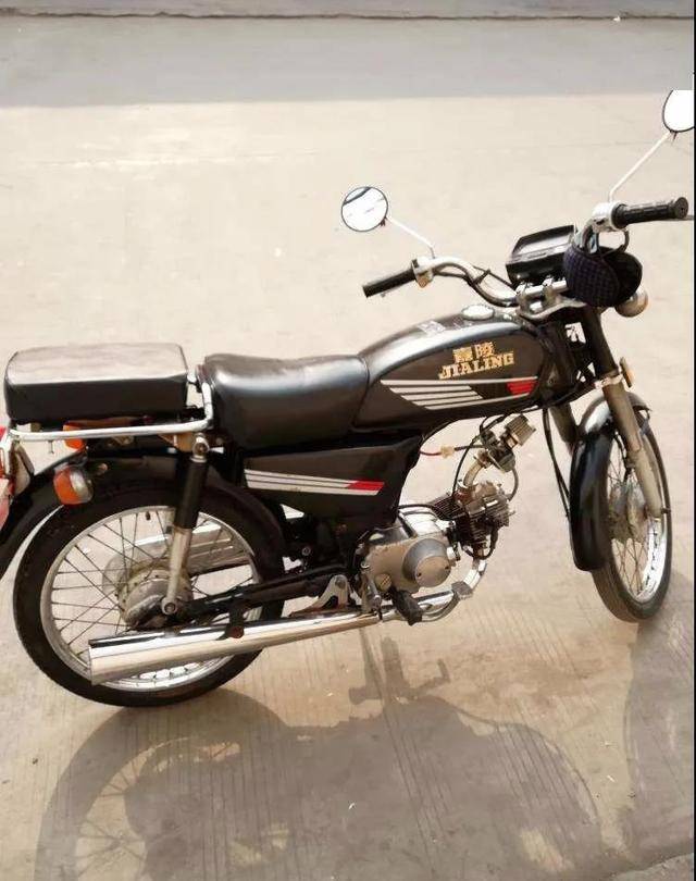 中国第一辆民用摩托车图片