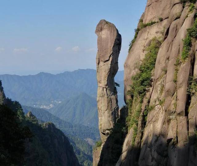 我国最"贵"的山峰,被人钉入26颗岩钉,三年后赔偿600万