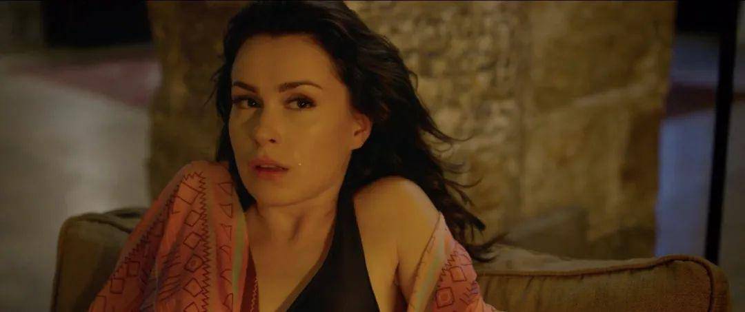 波兰加强版的《五十度灰》,黑帮大佬的365日!_劳拉