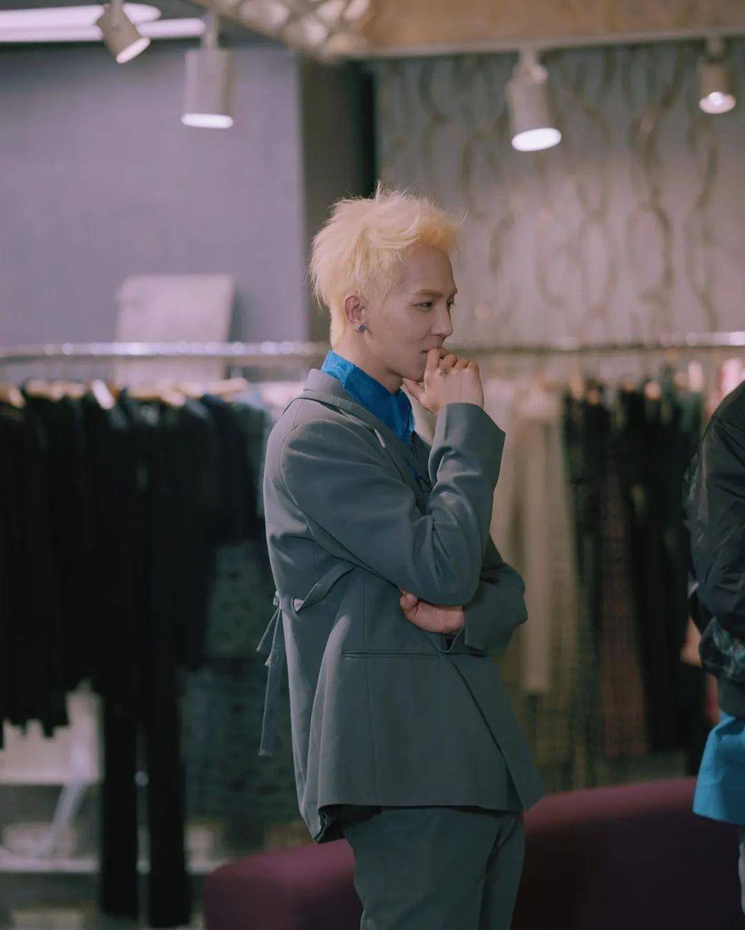 baby,@realllllmino)  ▲(image:koreaboo) 但是客观来讲,mino 的搭配