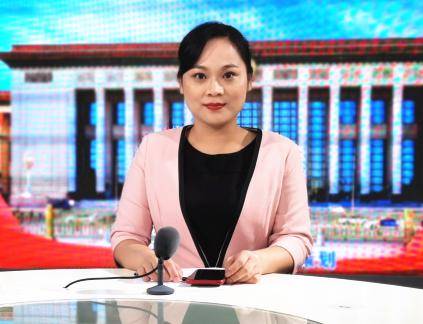 市实验小学党委书记兰臻兰代表你好,我是闽南日报社全媒体记者曾婷婷