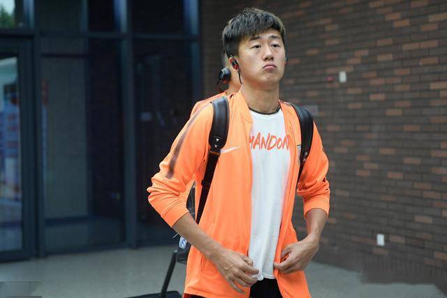 范学伟:哭过,累过,从未后悔过?中超u23踢中乙仍未"落靴"?