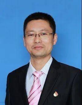 张永杰东洲小学副校长锐意进取,培塑灵魂张永杰初一听,狼性教师,这