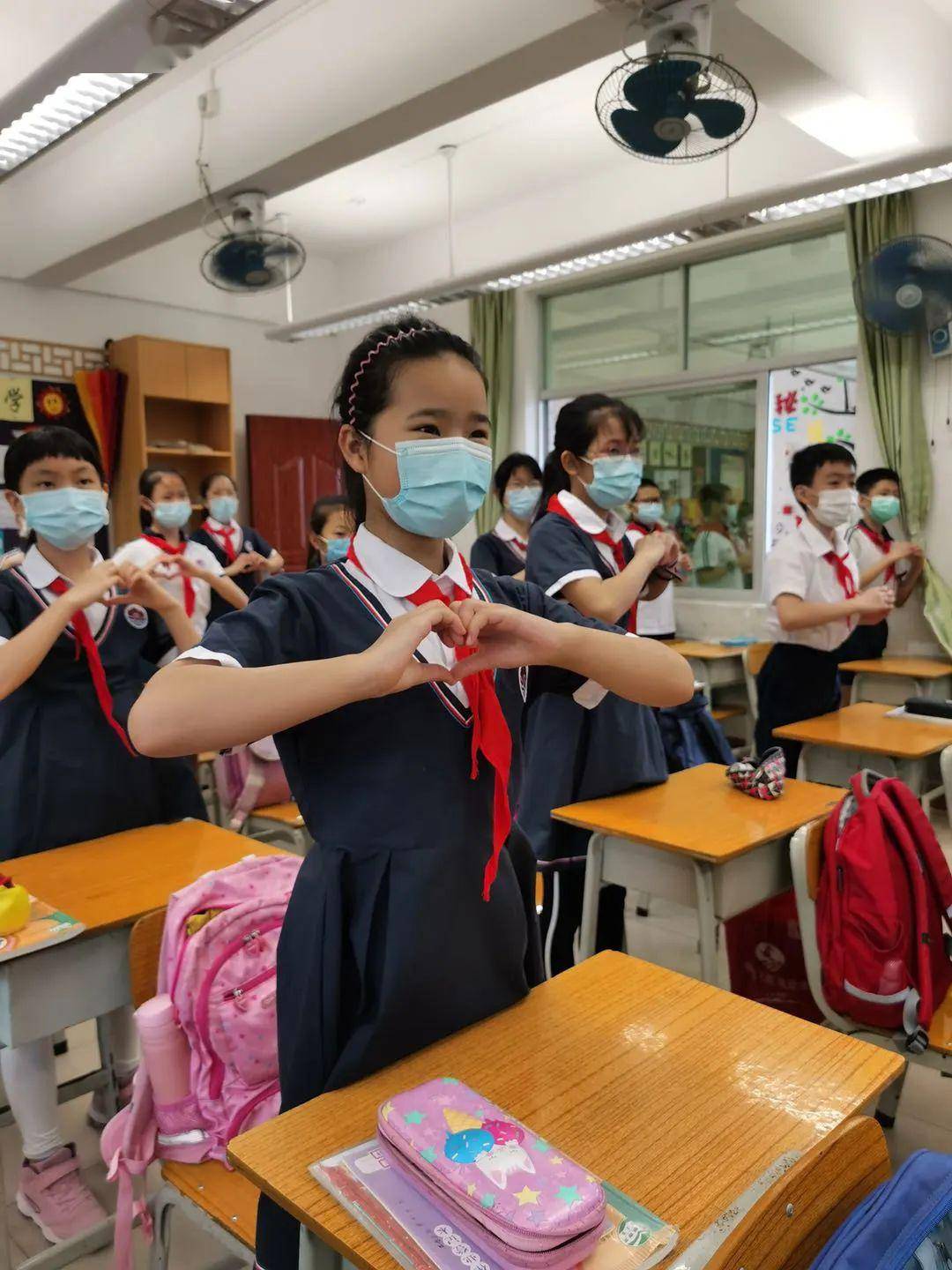 一場特殊的升旗禮!寶玉直實驗小學與武漢,貴州兩所小學一起雲端迎復學