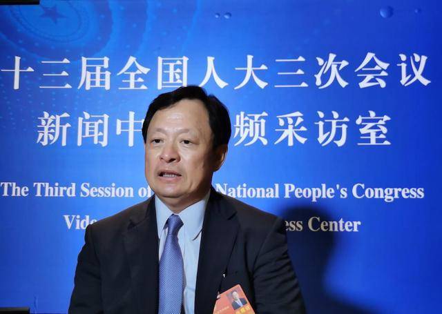 王俊峰代表:住宅用地使用权自动续期,对房地产市场稳定有特殊意